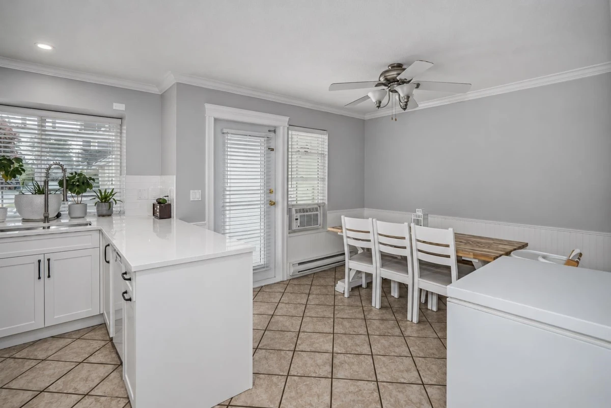 Dining Area Photo of 5 23575 119 Avenue, Maple Ridge, BC