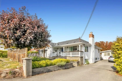 1154 Finlay Street, White Rock, BC, White Rock — Single Family Residence for sale