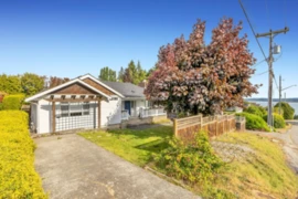 1154 Finlay Street, White Rock, BC