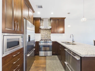 Kitchen Island Photo of 302 5055 Springs Boulevard, Tsawwassen, BC