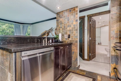 Kitchen Photo of 404 4809 Spearhead Drive, Whistler, BC