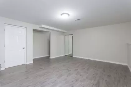Entry Foyer Photo of 2536 E 29th Avenue, Vancouver, BC