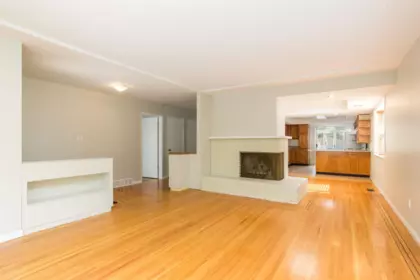 Kitchen Island Photo of 2536 E 29th Avenue, Vancouver, BC