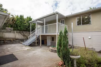 Staircase Photo of 2536 E 29th Avenue, Vancouver, BC