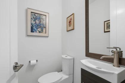 Hallway Photo of 502 33540 Mayfair Avenue, Abbotsford, BC