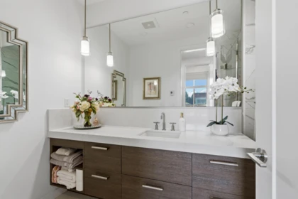 Mudroom Photo of 502 33540 Mayfair Avenue, Abbotsford, BC