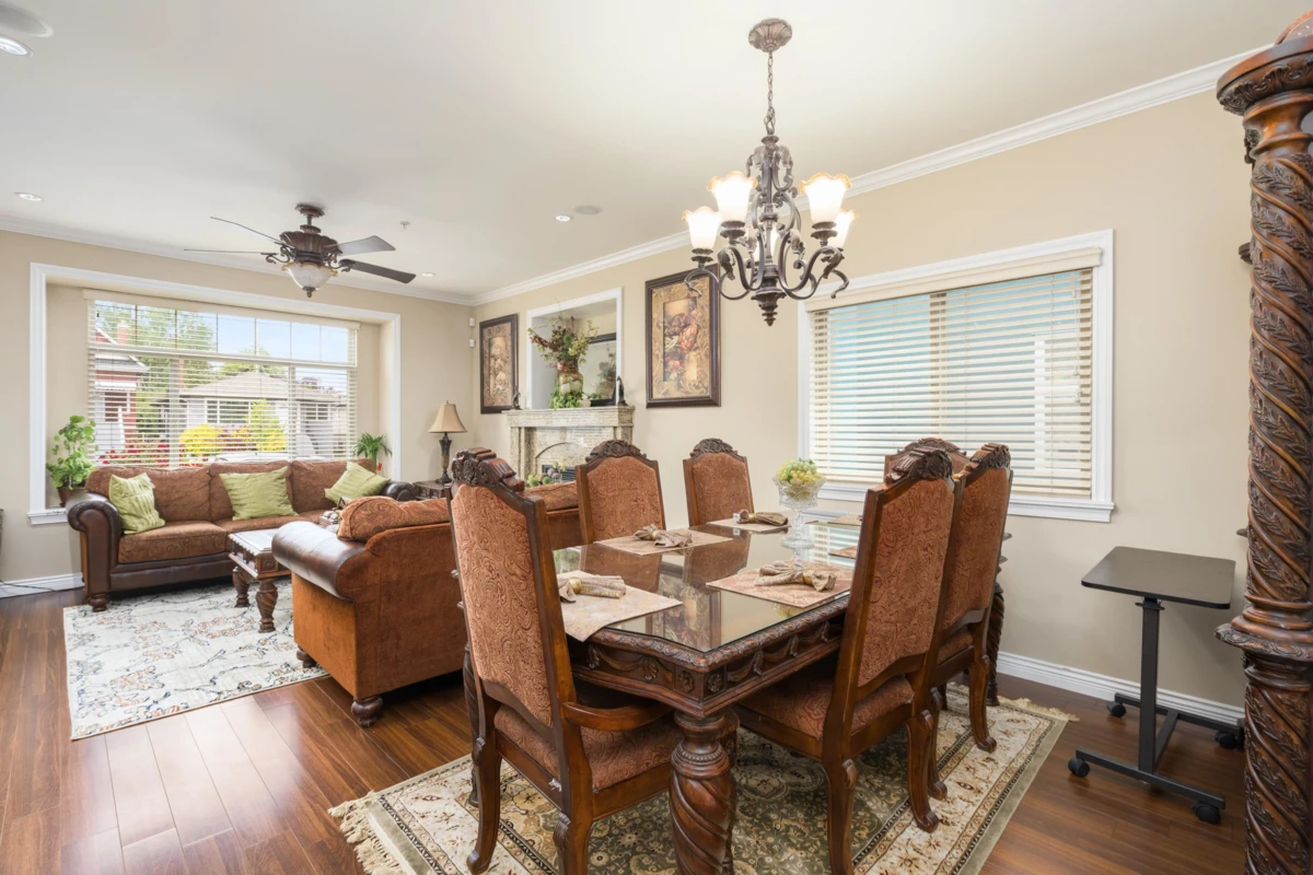 Dining Area Photo of 36 E 54 Avenue, Vancouver, BC