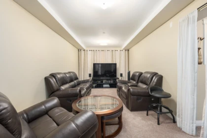 Hallway Photo of 36 E 54 Avenue, Vancouver, BC