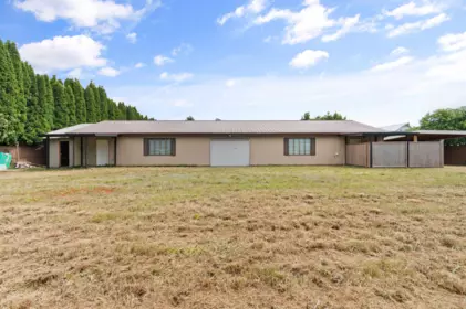 Fitness Center Photo Near 7526 Lickman Road, Sardis - Greendale, BC