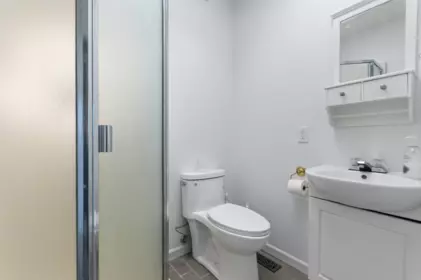Powder Room Photo of 7526 Lickman Road, Sardis - Greendale, BC
