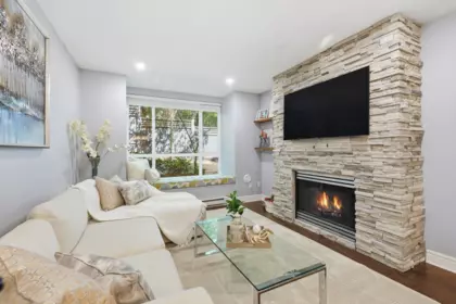 211 6893 Prenter Street, Burnaby, BC, Burnaby — Apartment/Condo for sale