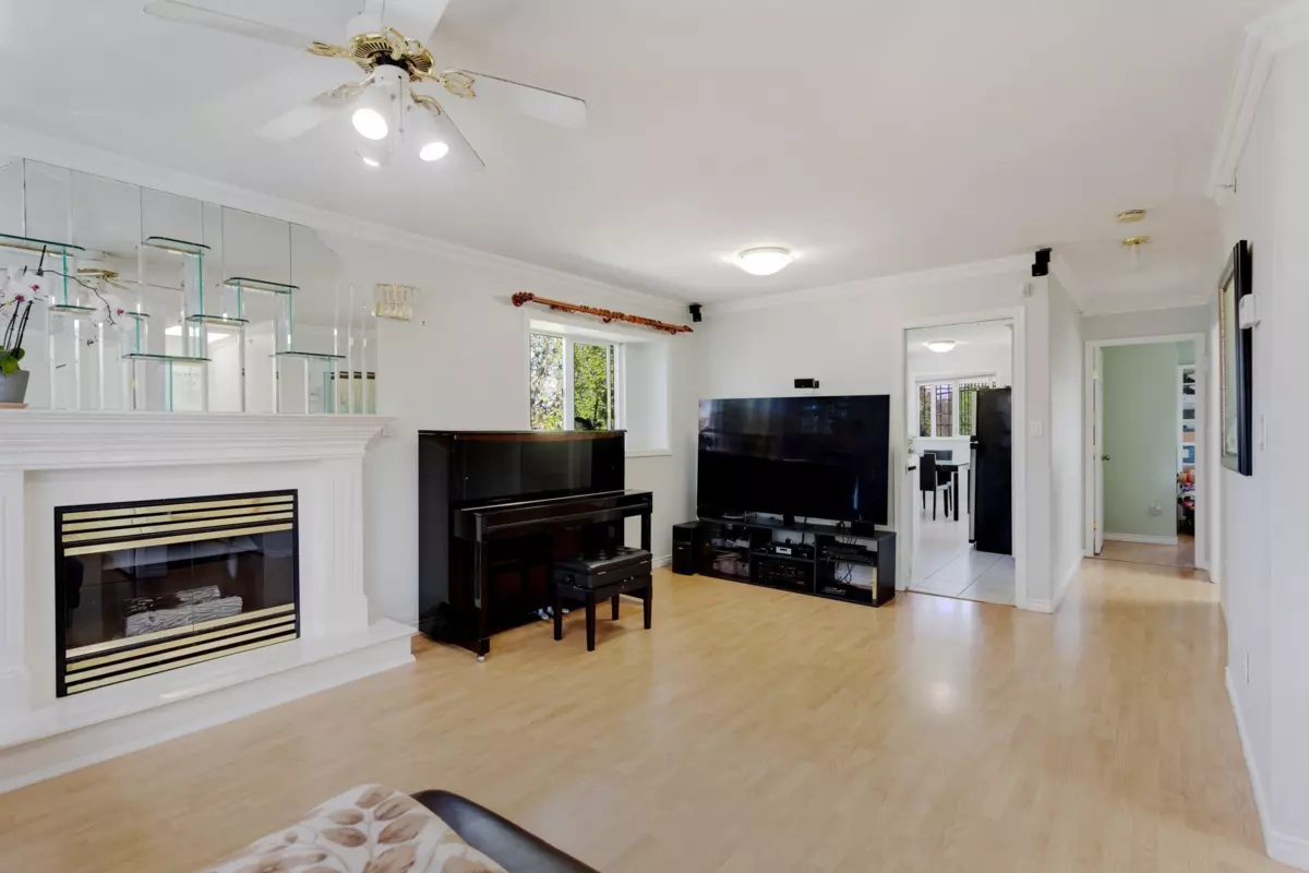 Family Room Photo of 4708 Inverness Street, Vancouver, BC