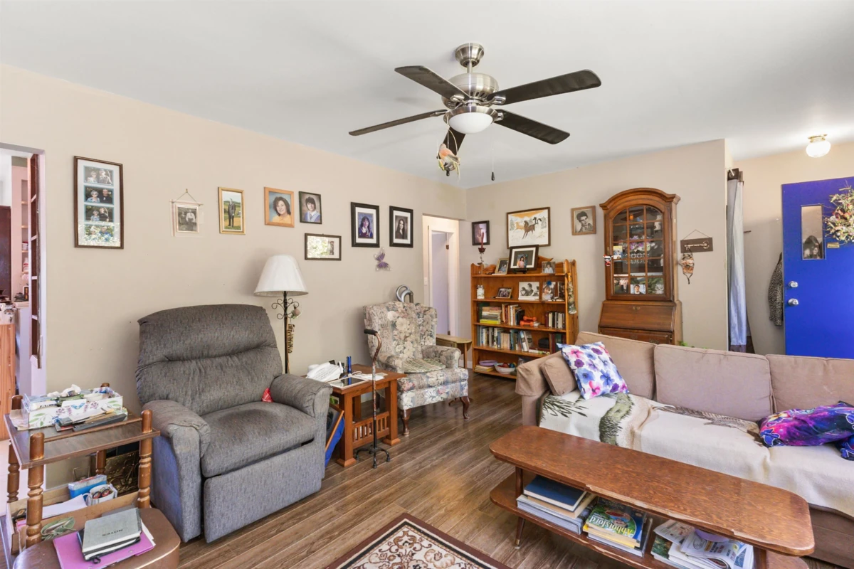 Family Room Photo of 32530 Fraser Crescent, Mission, BC