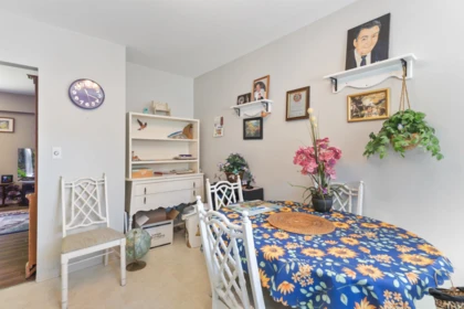 Breakfast Nook Photo of 32530 Fraser Crescent, Mission, BC