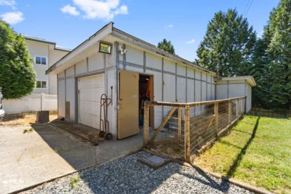 Garage Interior Photo of 32530 Fraser Crescent, Mission, BC