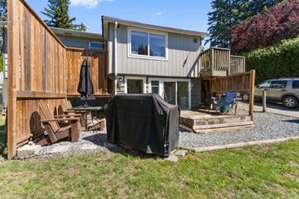 Garden / Landscaping Photo of 32530 Fraser Crescent, Mission, BC