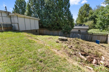 Hot Tub / Spa Photo of 32530 Fraser Crescent, Mission, BC
