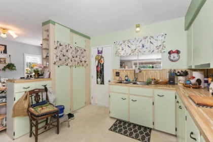 Kitchen Photo of 32530 Fraser Crescent, Mission, BC