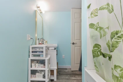 Mudroom Photo of 32530 Fraser Crescent, Mission, BC