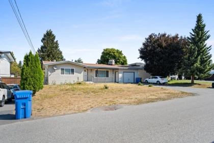 Community Amenities Photo (Clubhouse) of 31919 Royal Crescent, Abbotsford, BC