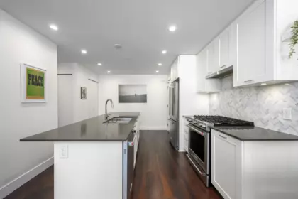 504 131 E 3rd Street, North Vancouver, BC, North Vancouver — Apartment/Condo for sale