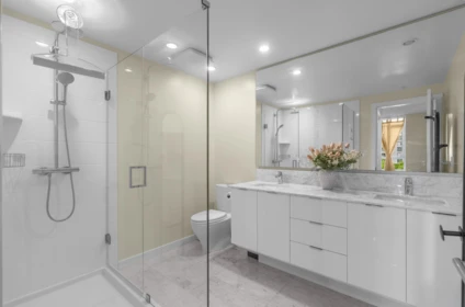 Walk-In Closet Photo of 712 7338 Gollner Avenue, Richmond, BC