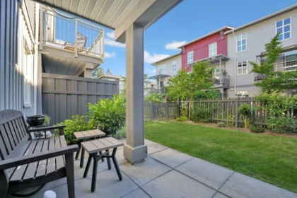 Playground / Recreational Area Near 118 24076 112 Avenue, Maple Ridge, BC