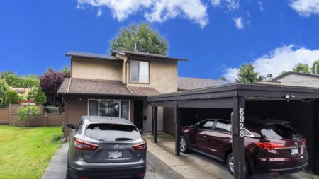 Powder Room Photo of 6928 134 Street, Surrey, BC