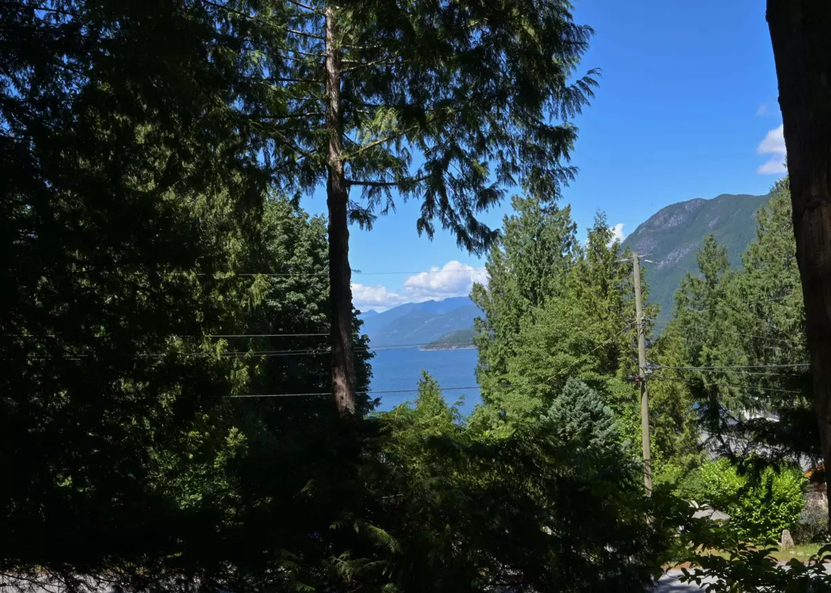 Family Room Photo of 6190 Coracle Drive, Sechelt, BC
