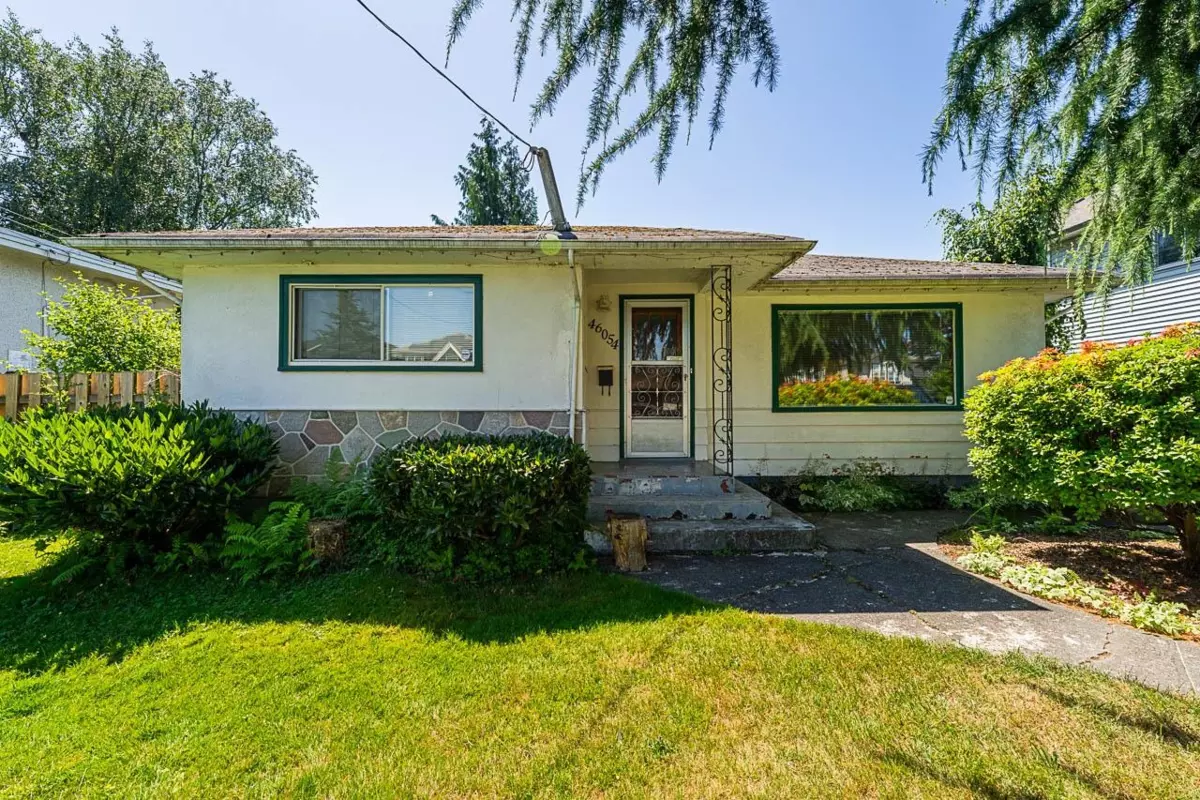Living Room Photo of 46054 Third Avenue, Chilliwack, BC