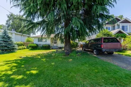 Backyard Photo of 46054 Third Avenue, Chilliwack, BC