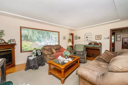 Kitchen Photo of 46054 Third Avenue, Chilliwack, BC
