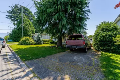 Outdoor Deck Photo of 46054 Third Avenue, Chilliwack, BC
