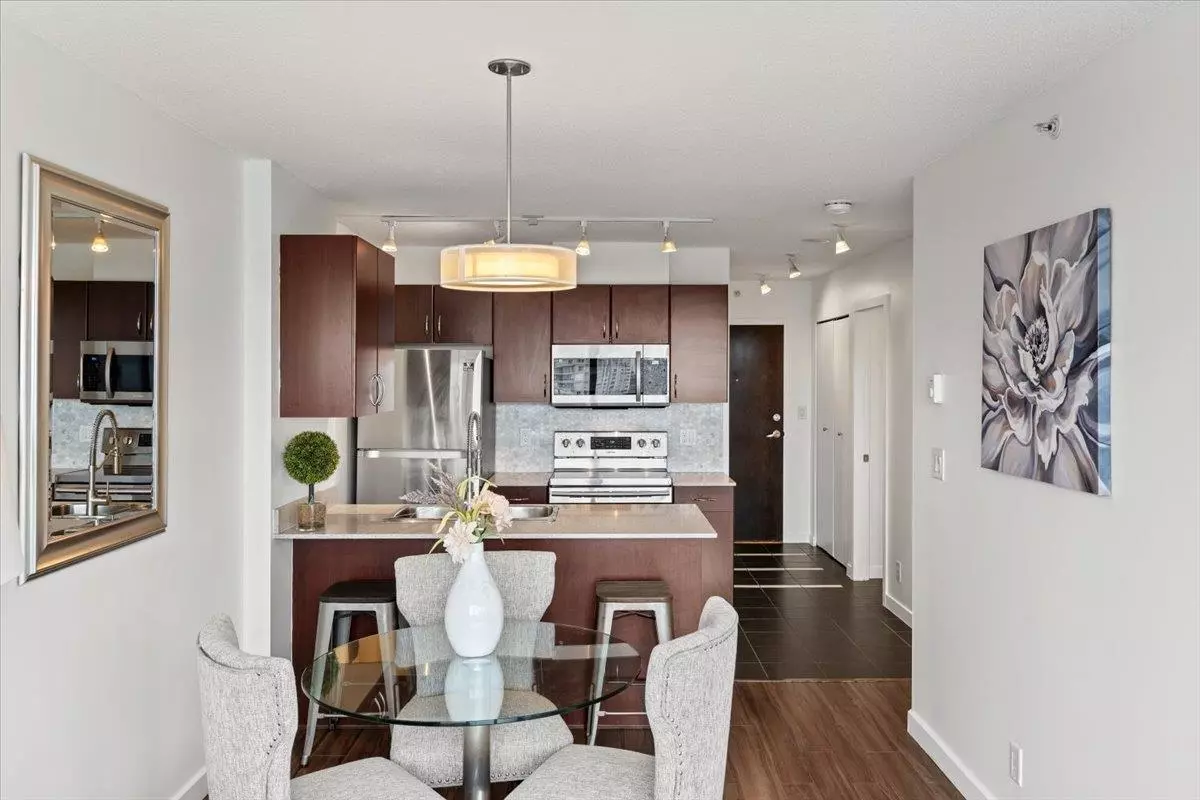 Exterior Rear Photo of 2123 938 Smithe Street, Vancouver, BC