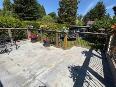 15847 Russell Avenue, White Rock, BC, White Rock — Single Family Residence for sale