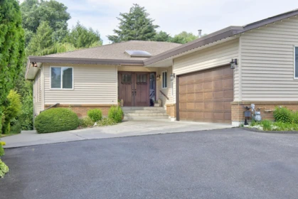 45549 Wells Road, Chilliwack, BC, Chilliwack — Single Family Residence for sale