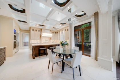Kitchen Island Photo of 2891 138 Street, Surrey, BC