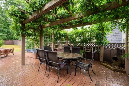 Front Yard Photo of 9729 180 Street, Surrey, BC