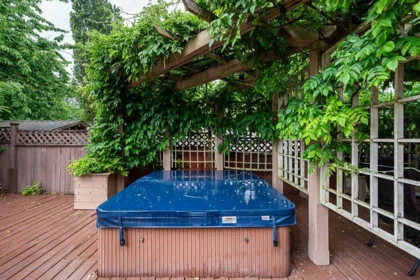 Garden / Landscaping Photo of 9729 180 Street, Surrey, BC
