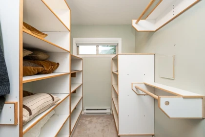 Laundry Room Photo of 9729 180 Street, Surrey, BC