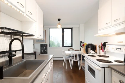 1104 1330 Harwood Street, Vancouver, BC, Vancouver — Apartment/Condo for sale