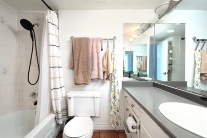 Walk-In Closet Photo of 1104 1330 Harwood Street, Vancouver, BC