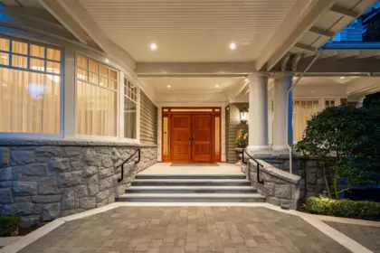 Garden / Landscaping Photo of 3402 Osler Street, Vancouver, BC