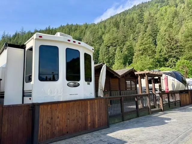 Exterior Rear Photo of 164/165 640 Hot Springs Road, Harrison Hot Springs, BC