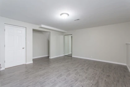 Entry Foyer Photo of 2536 E 29th Avenue, Vancouver, BC