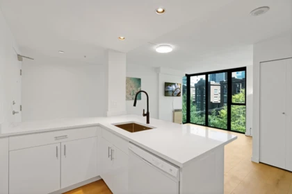 501 1331 W Georgia Street, Vancouver, BC, Vancouver — Apartment/Condo for sale