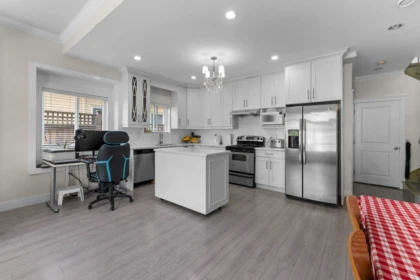 Breakfast Nook Photo of 5461 Manor Street, Burnaby, BC