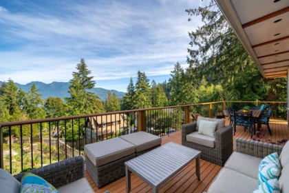 947 Village Drive, Bowen Island, BC, Bowen Island — Single Family Residence for sale