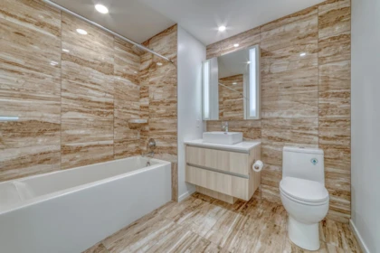 Guest Bathroom Photo of 703 1888 Gilmore Avenue, Burnaby, BC