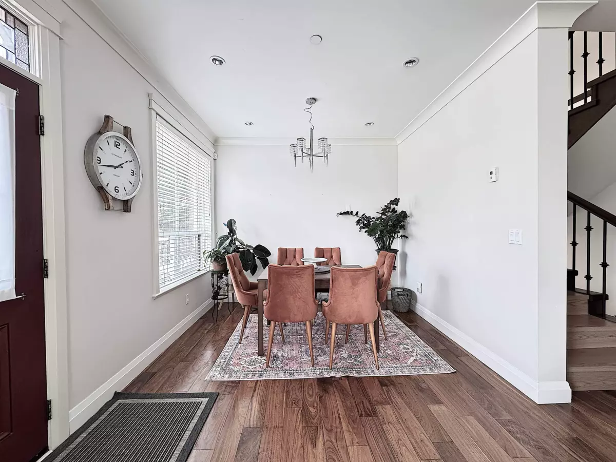 Dining Area Photo of 1436 Bewicke Avenue, North Vancouver, BC